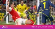 Quyết định gây phẫn nộ khi Arsenal vào chung kết Champions League