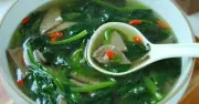 Rau chân vịt – 'nhân sâm xanh' với 9 lợi ích sức khỏe bất ngờ