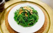 Rau dại 'vua của kem' giúp người bị gút vẫn ăn được