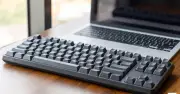 Realforce R4: Bàn phím Topre 7 triệu đồng không RGB vẫn được yêu thích