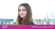 Rebecca Watson thách thức AI bằng lối viết độc đáo trong 'Xước xát'