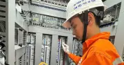 Sự hy sinh thầm lặng của công nhân điện lực TP.HCM trong 50 năm qua