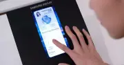 Samsung ra mắt công nghệ đo huyết áp bằng màn hình OLED