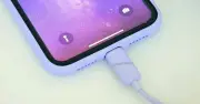 Sạc iPhone bằng bộ sạc 100W có an toàn? Apple lên tiếng