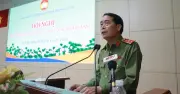 Siết chặt an toàn thực phẩm, ngăn chặn bạo lực học đường tại buổi tiếp xúc cử tri