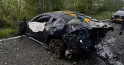 Siêu xe Ferrari 812 gặp tai nạn vỡ nát toàn thân, tài xế không bị thương