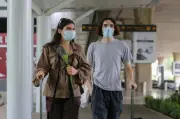 Sân bay Tân Sơn Nhất khuyến cáo người về từ vùng dịch Ebola