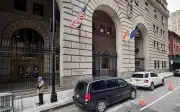 Sản phụ sinh con ngay tại phòng xử án ở New York