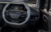 SUV cỡ nhỏ giá 204 triệu đồng của Kia đẹp long lanh, trang bị siêu xịn, rẻ hơn Kia Morning, Hyundai Grand i10 chỉ như Honda SH, thích hợp với chị em