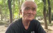 Từ doanh nhân giàu có đến kẻ nhặt rác: Bi kịch của người đàn ông 70 tuổi ở Thượng Hải