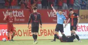 Thủ môn U23 Việt Nam nhận thẻ đỏ, SLNA thua đau HAGL 0-1