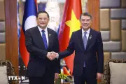 Thủ tướng Lê Minh Hưng gặp song phương bên lề Hội nghị cấp cao ASEAN