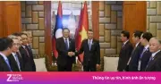 Thủ tướng Lào và Việt Nam thắt chặt hợp tác song phương tại ASEAN