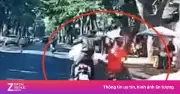 Thanh niên bị đánh bằng mũ bảo hiểm khi đang lái xe ở TP.HCM
