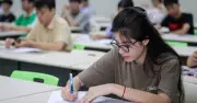 Đề thi đánh giá năng lực tham khảo nguồn quốc tế: Chuyên môn hay vấn đề?