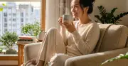Thói quen uống nước ấm đúng thời điểm giúp tăng cường sức khỏe