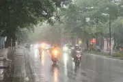 Thời tiết ngày 8/5: Miền Bắc mưa dông, phía Nam duy trì nắng nóng