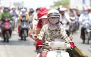 Tin sáng 1/6: Hà Nội nắng nóng 37 độ; Bé trai 12 tuổi lái xe ô tô