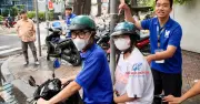 Tình nguyện viên tiếp sức thí sinh đi nhầm điểm thi kịp thời