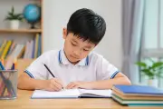 Tính từ là gì? Phân loại, vị trí và cách nhận biết trong tiếng Việt