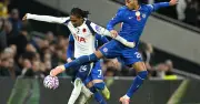 Tottenham nắm 93% cơ hội trụ hạng sau khi West Ham thua Newcastle