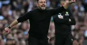 Tottenham tiến gần hơn đến vị trí trụ hạng sau trận hòa Leeds