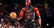 Toyota ra mắt robot bóng rổ CUE7: Từ máy dệt đến AI