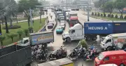 TP.HCM siết xe tải trên 1 tấn: Doanh nghiệp lo lắng, chuyên gia cảnh báo tác động kinh tế