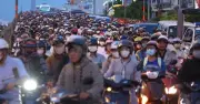TP.HCM thí điểm đảo chiều làn xe trên đường Cộng Hòa, giao thông hỗn loạn