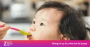 Trẻ ngậm thức ăn không nuốt: Nguyên nhân và cách khắc phục hiệu quả