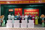 Trao tặng hơn 11 tỷ đồng cho quân dân Trường Sa và nhà giàn DK1