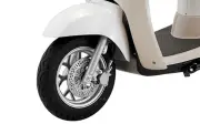 Trải nghiệm xe máy điện giá 165 triệu tại Việt Nam: Thiết kế thời trang, cốp rộng, đi 80 km/lần sạc, thích hợp chị em đi trong đô thị