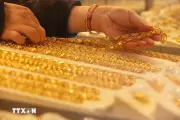 Triển vọng hòa bình Mỹ-Iran hỗ trợ giá vàng thế giới