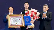 Đỗ Trịnh Hoài Nam lập Kỷ lục Toàn cầu với sách Công thức Áo dài ly vuông
