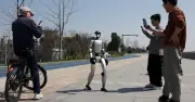 Trung Quốc ra mắt hệ thống ID toàn diện cho robot hình người