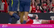 Trung vệ Atletico bị tố giẫm tay cầu thủ Arsenal ở bán kết Champions League