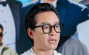 Tuấn Hưng dùng show ở ban công nhà riêng gây sốt mạng xã hội