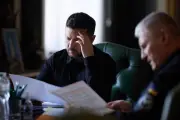 Ukraine muốn Mỹ giúp trao đổi tù binh Nga, thông tin về lệnh ngừng bắn