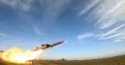 Ukraine và Nga đêm 4-5/5: Hàng trăm UAV, tên lửa tập kích, tuyên bố ngừng bắn trái chiều