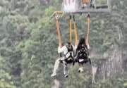 Vụ du khách rơi khỏi xích đu vách núi tử vong: Lỗ hổng quản lý du lịch mạo hiểm