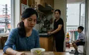 Vợ mơ hồ khi kết hôn với người đàn ông đã có con riêng