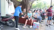 Video thanh niên tình nguyện tiếp sức kỳ thi lớp 10