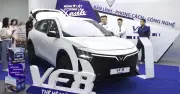 VinFast VF 8 thế hệ mới nhận đặt cọc sớm, giá 999 triệu đồng