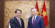 Việt Nam luôn ưu tiên cao nhất cho quan hệ với Lào