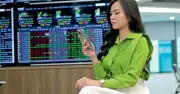 VN-Index lập đỉnh mới 1.915 điểm, thị trường chứng khoán phân hóa mạnh