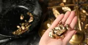 Vàng mất ngôi 'hầm trú ẩn'? Biến động mạnh năm 2026 khiến nhà đầu tư lo ngại