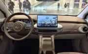 Xe hatchback giá 205 triệu đồng: Phong cách tân cổ điển, chạy 403km/sạc