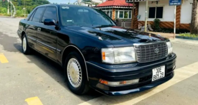 Toyota Crown JZS155 1997 giá 880 triệu: Hàng hiếm hút người mê sedan Nhật