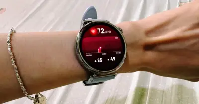 8 hiểu lầm về smartwatch: bức xạ, pin yếu và chẩn đoán bệnh có đúng?