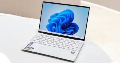 ASUS ExpertBook Ultra: laptop doanh nhân siêu nhẹ dưới 1kg, giá từ 68 triệu